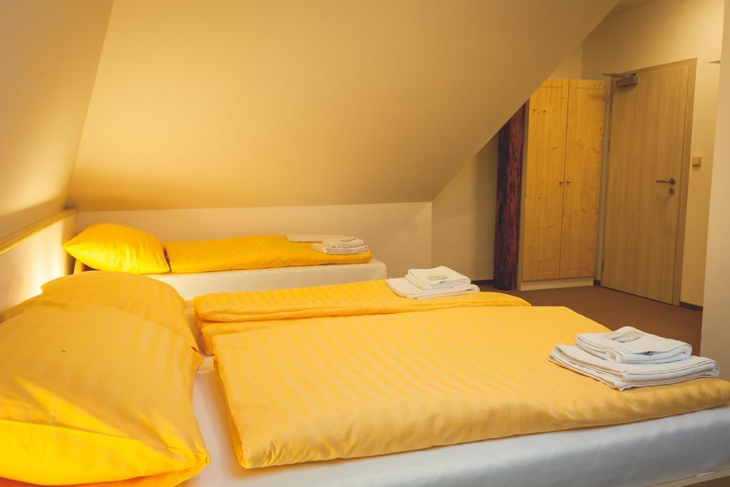 Penzion Vila Machu Kopřivnice Exterior foto
